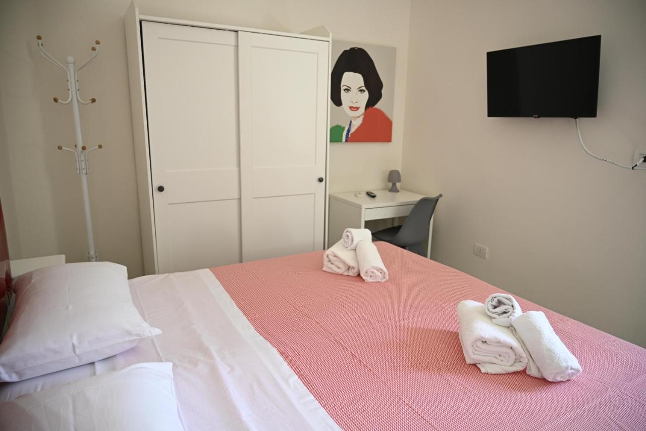נאפולי Casa Donna Francy City Center מראה חיצוני תמונה